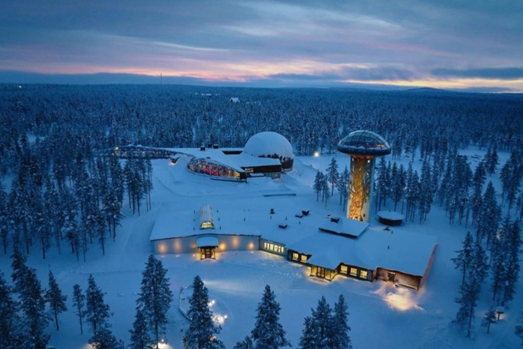 Kakslauttanen Arctic Resort