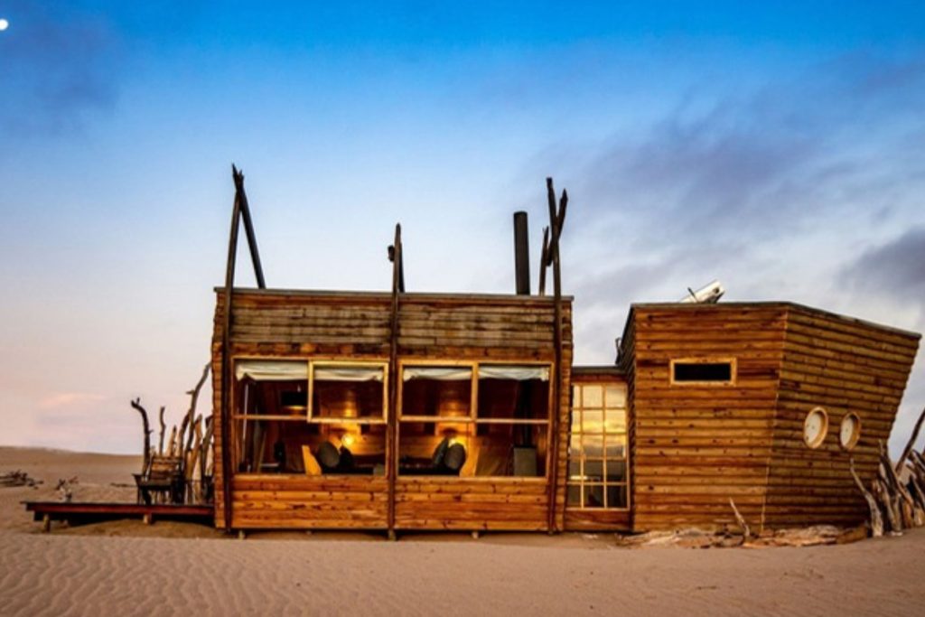 Shipwreck Lodge